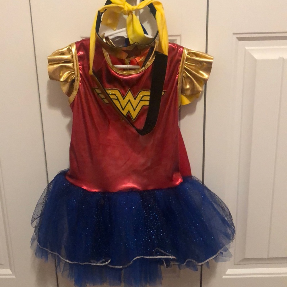 Toddler girl Wonder Woman costume with accessories. Size Small